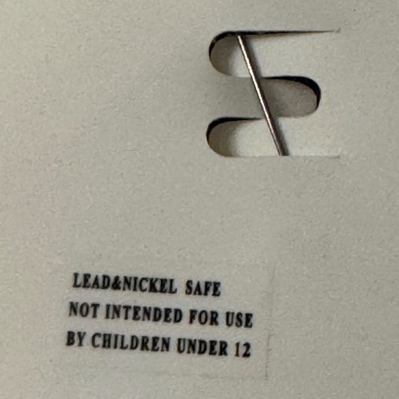 Black Spider Brooch Pin Crystal - Picture 6 of 6